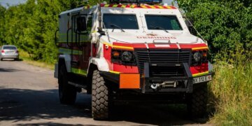 На Хмельниччині сапери ДСНС обстежують територію полігону після вибуху з детонацією