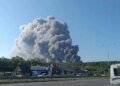 Пожар на 130 тысячах квадратов: под Самарой дотла выгорает стратегический склад Wildberries