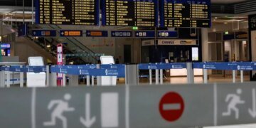 С кулаками за билетами: как банальный спор в очереди перерос в международное побоище