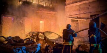 На Одещині під час повторної атаки рф пошкоджено автобус із 12 дітьми