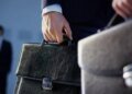 Германия зачистила российское посольство, выслав более 80 дипломатов-шпионов