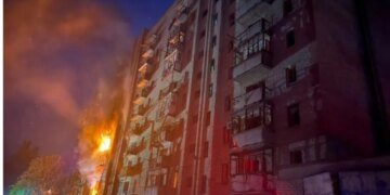 В Краматорске один погибший и 15 раненых: РФ нанесла удары КАБами по многоэтажному дому