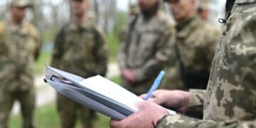 В Черновцах водителя маршрутки мобилизовали после оскорбления военных