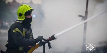 росія вдарила по терміналу "Нової пошти" на Одещині