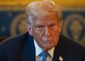Трамп пригрозил «до чертиков» разбомбить Оман: что произошло