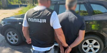 Ремонт крыши за откат: главу общины на Хмельниччине подозревают во взяточничестве