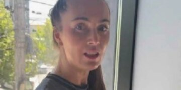 «Возвращайся в Африку есть бананы»: в Украине темнокожую женщину с 6-летней дочерью унизили из-за цвета кожи. ВИДЕО