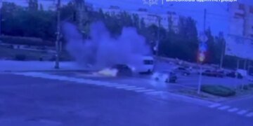 Дрон попал в маршрутку с пассажирами в Запорожье – момент удара попал на ВИДЕО