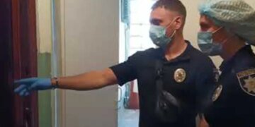 В Одессе мужчина несколько дней прожил в квартире с телом своей сожительницы