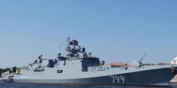 Россия перебросила два военных корабля в Балтику: эксперт назвал цели Москвы