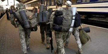 Мобилизация к 25-летию: мужчину могут призвать раньше, чем оформят бронирование