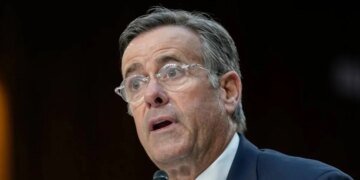 Попытка Трампа зайти с тыла: Axios раскрыло тайную миссию шефа ЦРУ в Москву