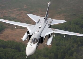 Силы обороны уничтожили российский Су-24М на аэродроме “Саки” в Крыму, – Зеленский
