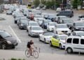 Можно ли выезжать на перекресток, если впереди пробка: что говорят ПДД