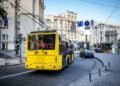 Наслідки нічної атаки у Києві: які вулиці перекриті та як змінився рух транспорту