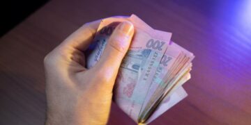 Минималка в Украине с 1 августа: почему на руки выходит другая сумма