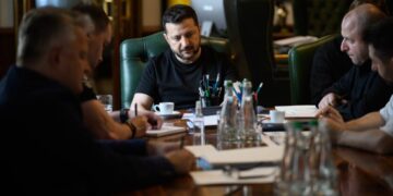 Зеленский побеседовал с Уиткоффом и Кушнером:определяют дату их визита