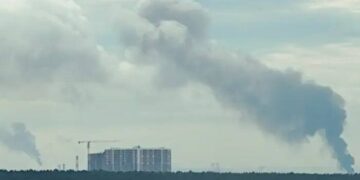 НПЗ “Лукойла” в Перми горит после атаки дронов: что зафиксировали спутники