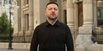 Дипстрайки на 900 километров: Зеленский назвал три пораженных объекта в России