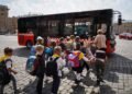Зеленский поручил Кабмину проверить доступ украинцев в школы и больницы