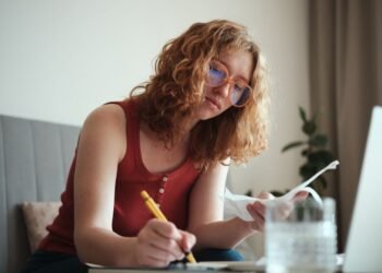 Переплата по налогам: можно ли вернуть лишние средства на свой счет