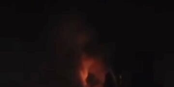 Удар балістикою по Києву: потужні вибухи пролунали один за одним