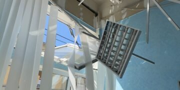 “Наш Формат” снова попал под удар РФ, поврежден офис издательства в Киеве