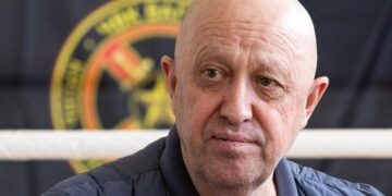 Зейхан: “Пока солдаты не начнут стрелять в командиров, угрозы для Путина не вижу”
