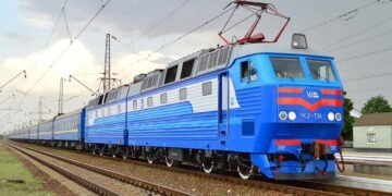 “Укрзализныця” меняет движение поездов из-за длительной атаки на Киевщине