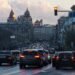 Авто “просится” в вашу полосу: должны ли вы его пропустить