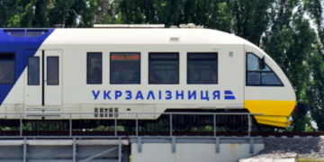 Дронова атака блокує рух потягів до Києва: тривають масштабні затримки, – ФОТО