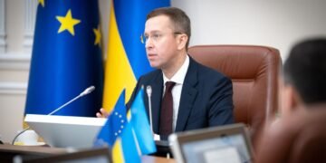 Кабмин готовит изменения для работы во время тревоги, комендантский час тоже пересмотрят
