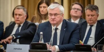 Растущие расходы на оборону Украины должны покрывать активы РФ, – Сибига