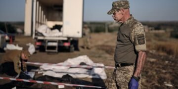 Домой “на щите”: Лубинец раскрыл, сколько украинцев погибли в плену РФ