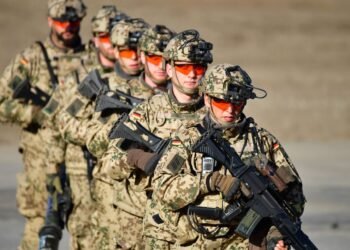 В Германии заявили, что страна ежедневно сталкивается с “гибридной войной”