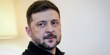 Зеленский не может найти кандидата на должность посла Украины в США, – Politico