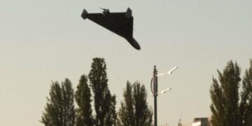 Падіння ворожого БпЛА у Києві: пошкоджена будівля