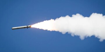 росія атакувала Україну балістикою та 167 дронами – скільки збили і де є влучання