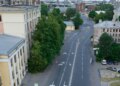 “Сверхдержава, где бензин течет из березы…” – россиянин показал опустевший Петербург. ВИДЕО