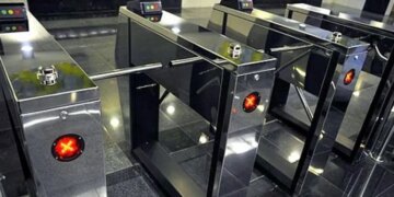 Обнуление по-киевски: у жителей столицы массово исчезли деньги с транспортных карт