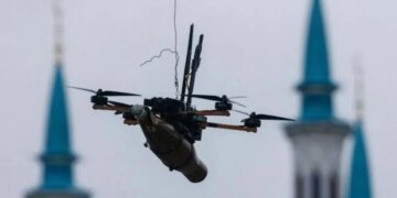 Дрон с деревянным каркасом и 12-килограммовой миной: ВСУ уничтожили нового «преемника» «Молнии-2». ВИДЕО
