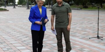 «Космический дефицит»: Зеленский анонсировал план спасения украинского бюджета совместно с ЕС