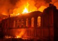 Прямое попадание в университет в Запорожье: значительная часть корпуса — объекта культурного наследия — выгорела. ВИДЕО
