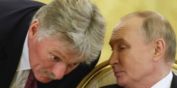 Хакеры Black8Mirror слили архив переписки Пескова о Путине и Пригожине. ФОТО