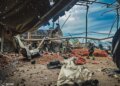 Кровавая смена: в Харьковской области россияне ударили по овощехранилищу, есть жертвы