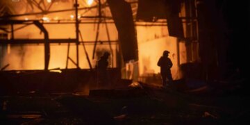 Удар по домам и машинам: в Сумской области пострадали два человека. ФОТО