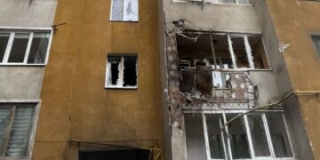 “Шахед” попал в многоэтажку в Хмельницком (фото)