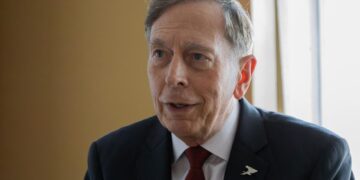 Путин хотел сделать Россию великой, а сделал великим НАТО: интервью с экс-директором ЦРУ Петреусом