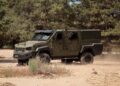 Возит дроны, минометы и боеприпасы: армия получит новый бронированный пикап “Гюрза”