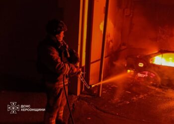 “Не время ослаблять давление”: Зеленский после удара по маршрутке под Никополем